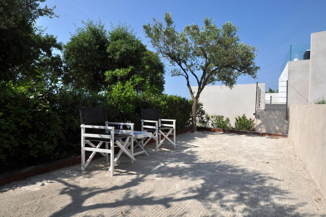 レ・ズィサンブル Vue Panoramique Sur La Baie De St Tropezヴィラ エクステリア 写真