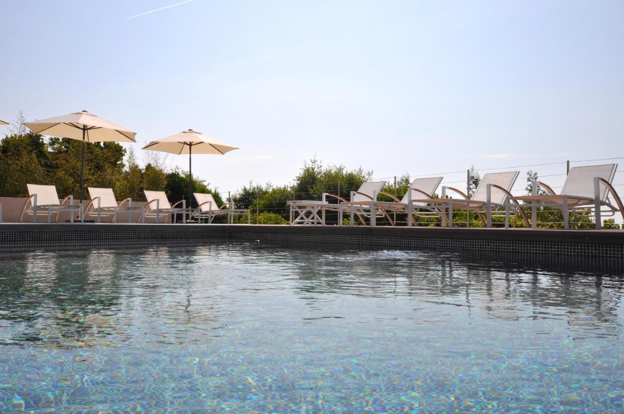 レ・ズィサンブル Vue Panoramique Sur La Baie De St Tropezヴィラ エクステリア 写真